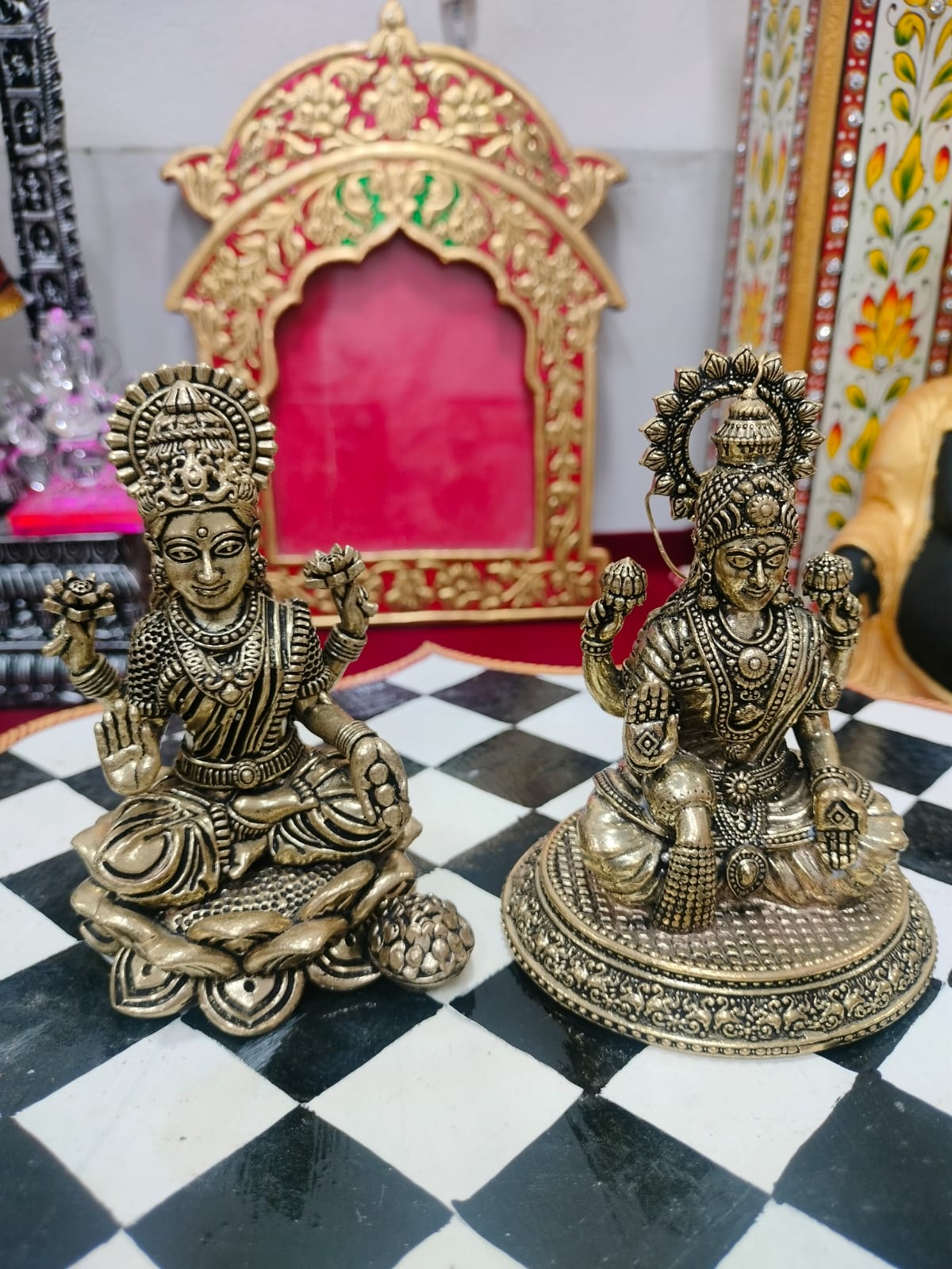 DEHATIBAZAR | Jaipuri Handicraft Brass Laxmi-Ganesh Statue 3.5 inch with Decorative Arch, Traditional Hindu Religious Décor | Chaturbhuj Design | Antique Gold Finish